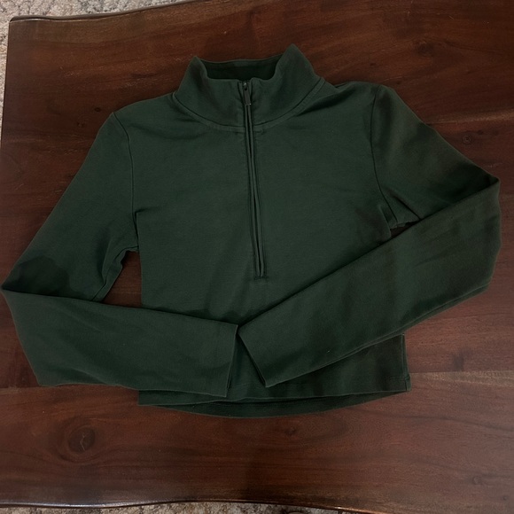 Sunday Best Tops - Sunday Best • 1/2 zip • long sleeve • size small